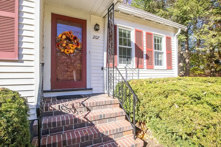 207 Hartford Street, Westwood, MA 02090 - Image #2