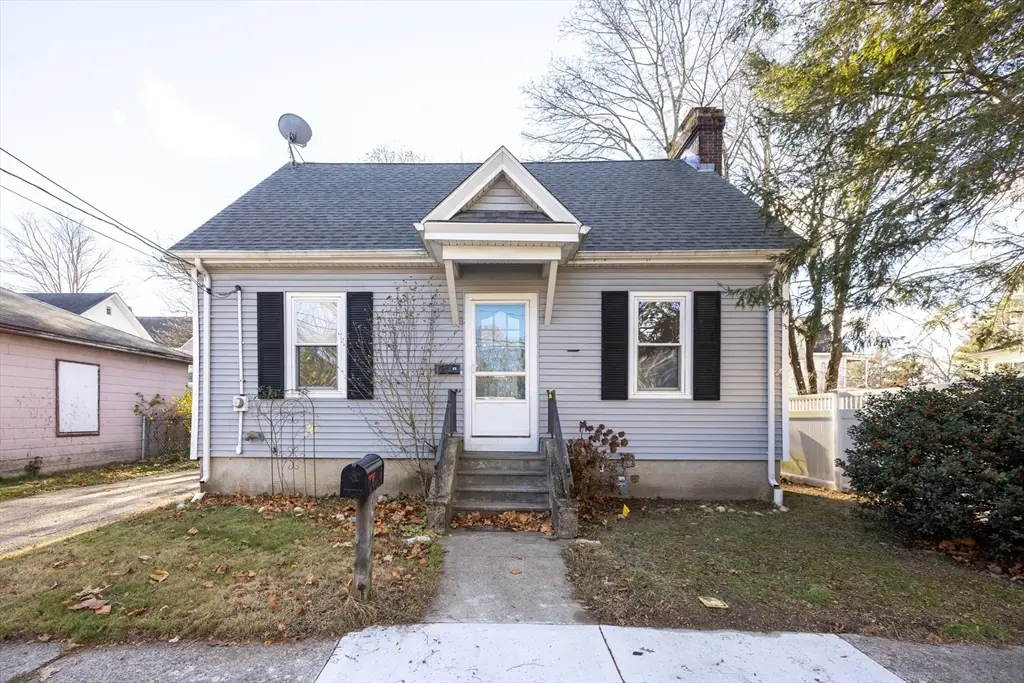 46 Oak St, Attleboro, MA 02703 - Image #1