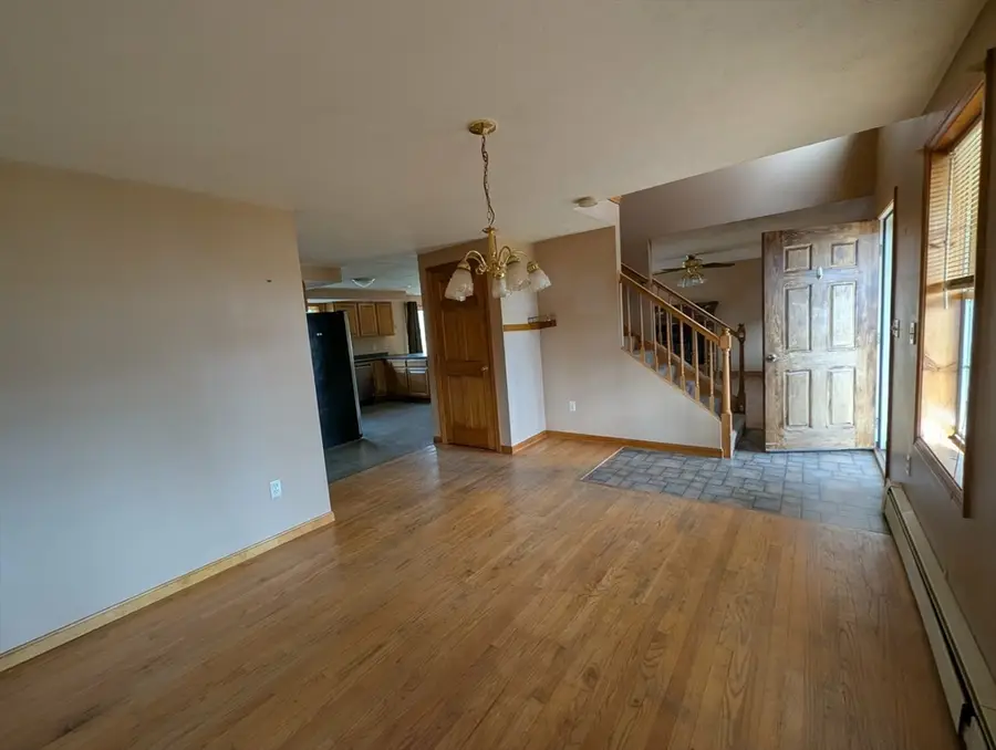 99 Turner Ln, Templeton, MA 01468 - Image #3