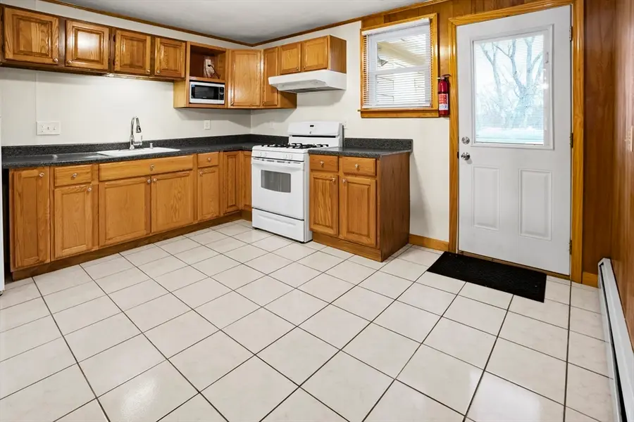 45-45A Kinglet Dr, Shrewsbury, MA 01545 - Image #3