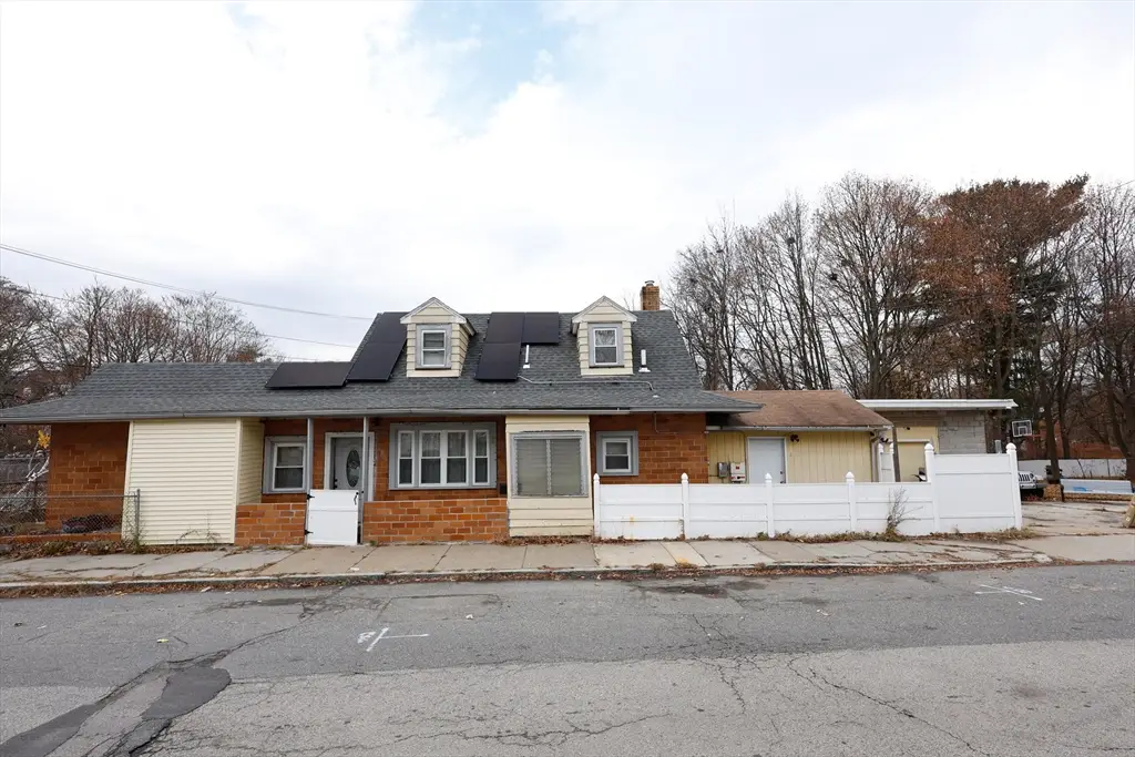 2 Horne St, Methuen, MA 01844 - Image #1