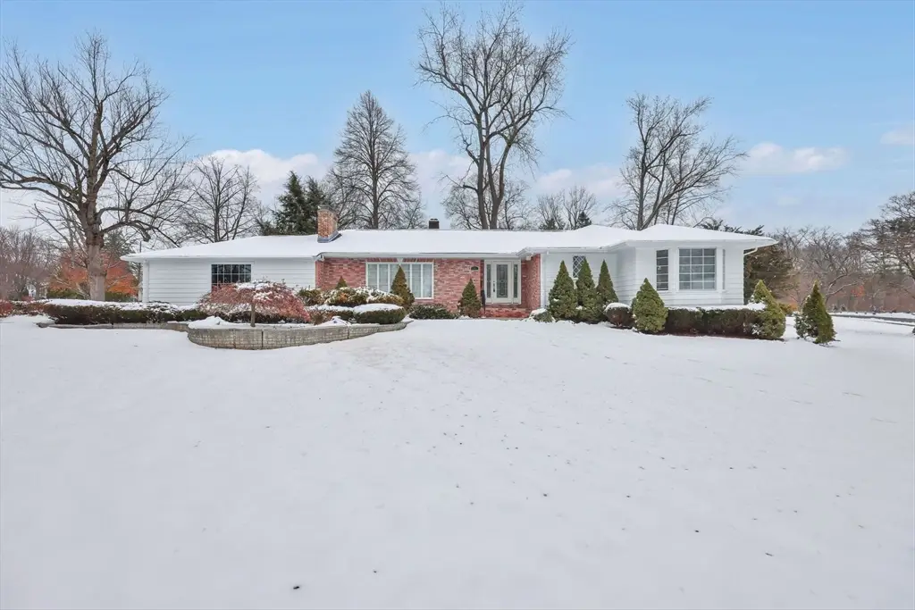 24 Cunningham St, Springfield, MA 01107 - Image #1