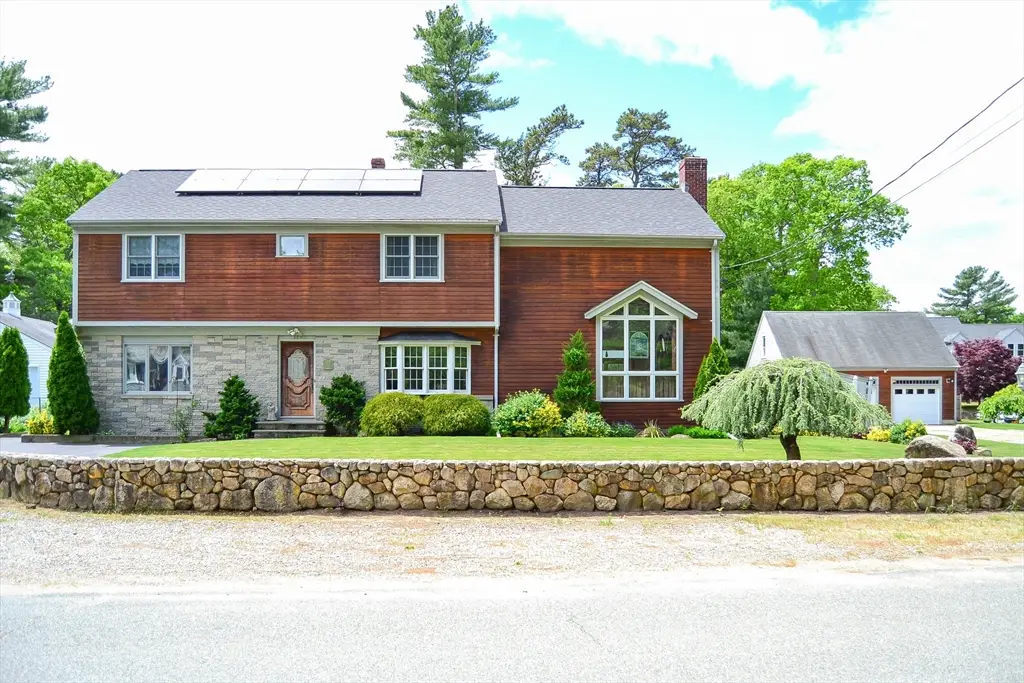 110 Mayflower Ridge Dr, Wareham, MA 02571 - Image #1