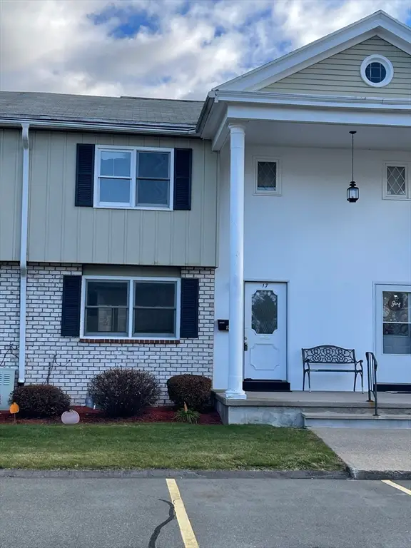 17 Yorktown Cir #17, Chicopee, MA 01020