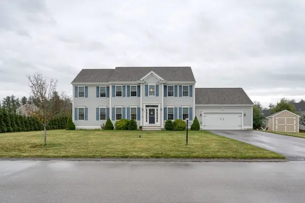 4 Sycamore Ln, Bridgewater, MA 02324