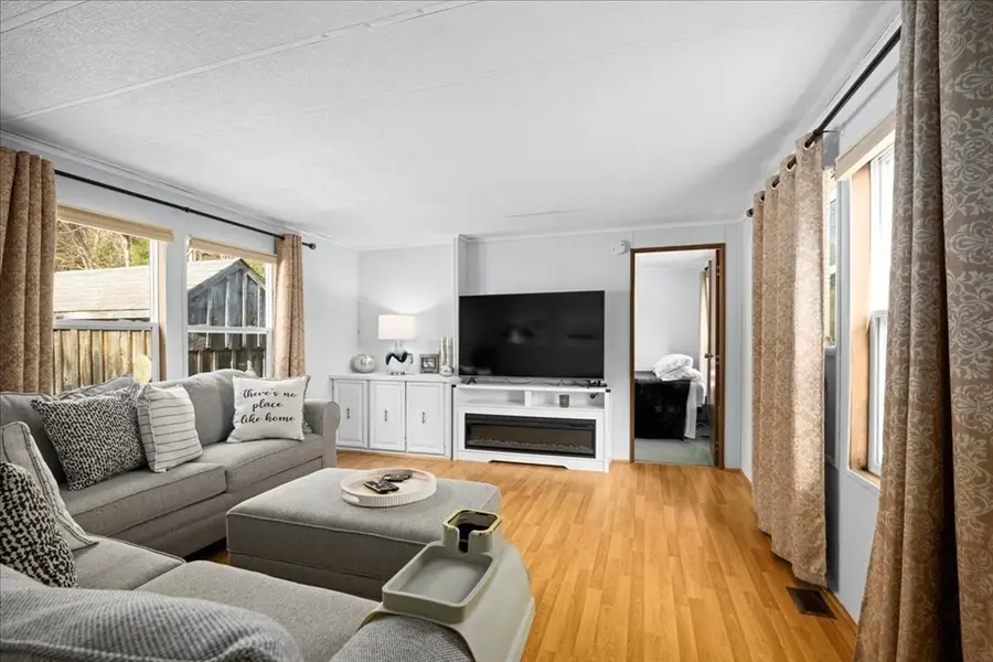 21 Ash Ln, Wales, MA 01081 - Image #3