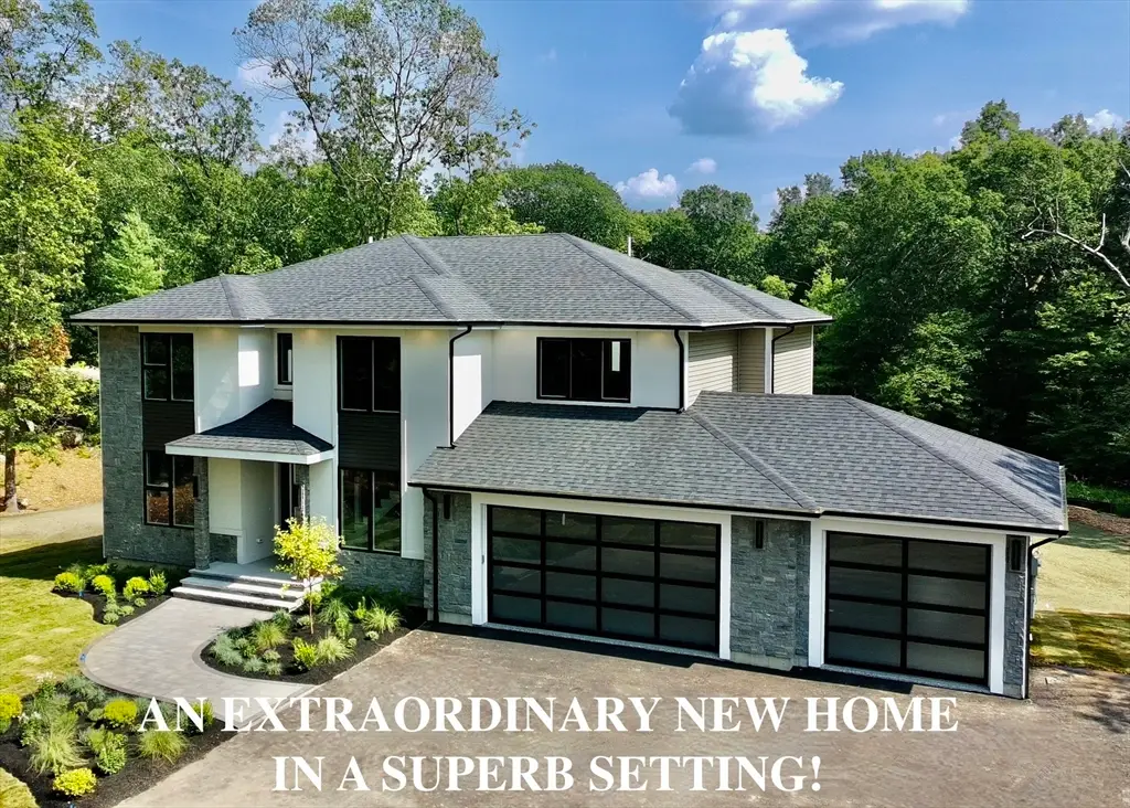 93 Palisades Cir, Stoughton, MA 02072 - Image #1