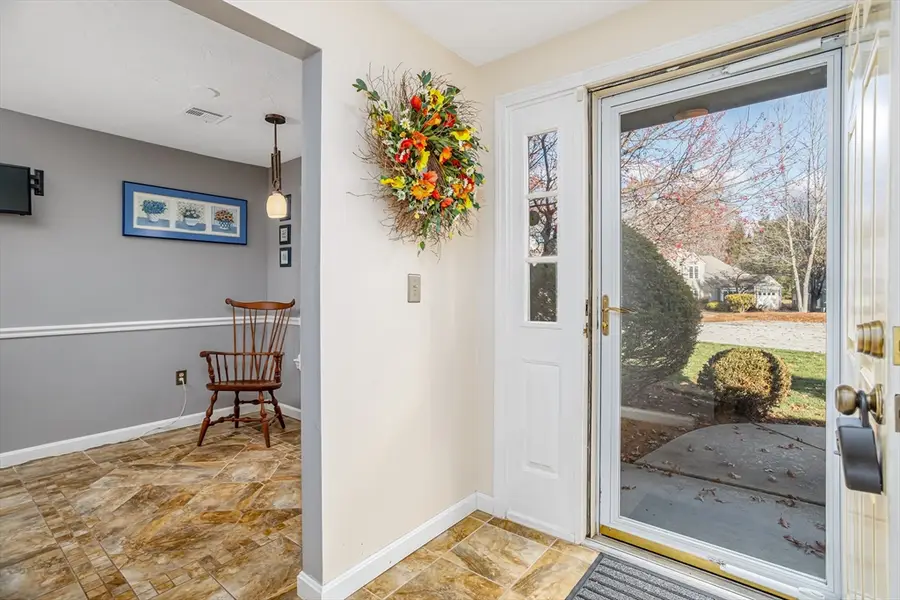 303 Ridgefield Cir #C, Clinton, MA 01510 - Image #2