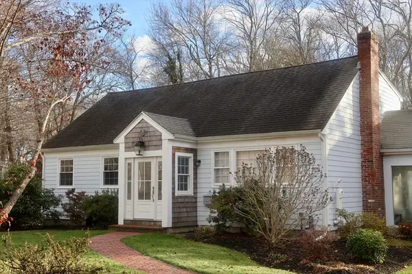 27 Ann Vinal Rd, Scituate, MA 02066