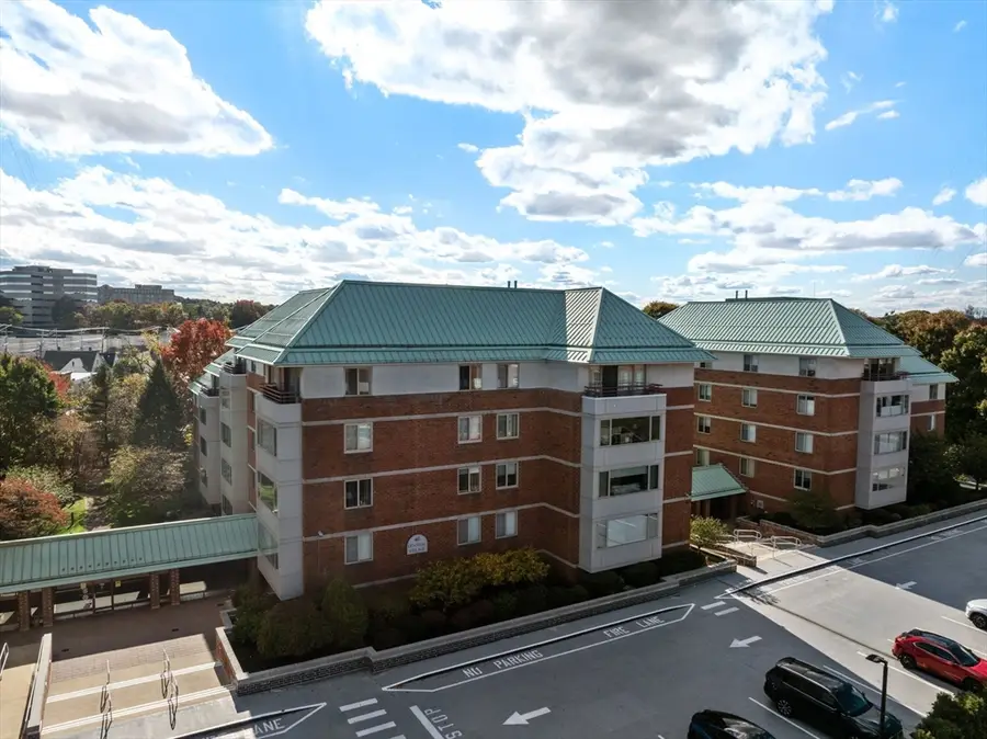 183 Oak St #404, Newton, MA 02464 - Image #3