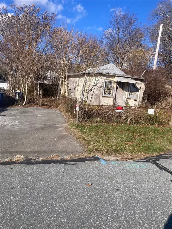 40 Highland Ave, Fairhaven, MA 02719 - Image #1