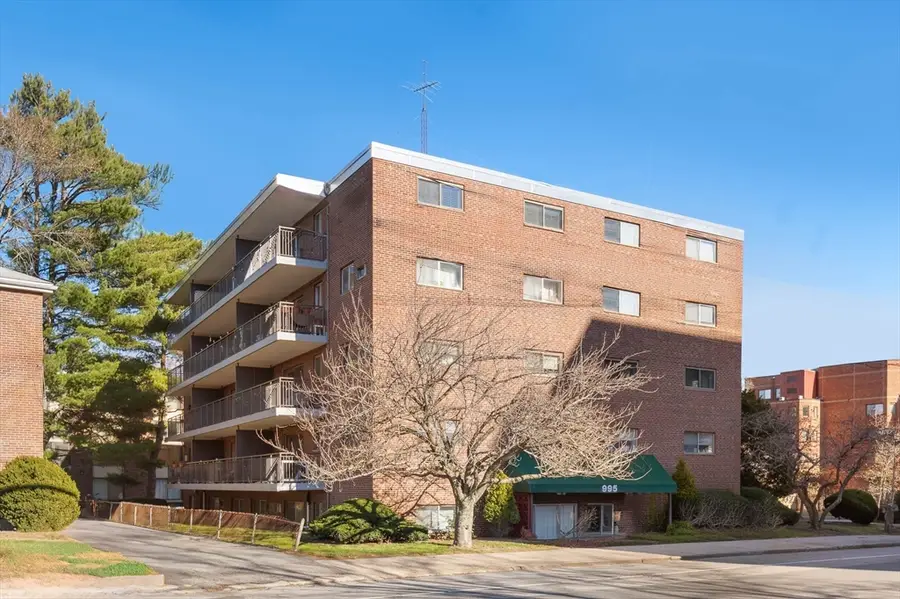 995 Massachusetts Avenue #404, Arlington, MA 02476 - Image #3