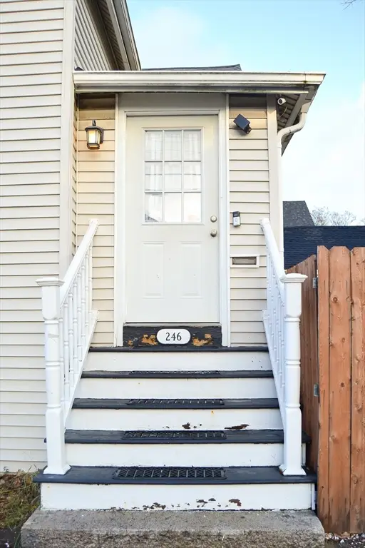 246 Cedar St, New Bedford, MA 02740 - Image #2