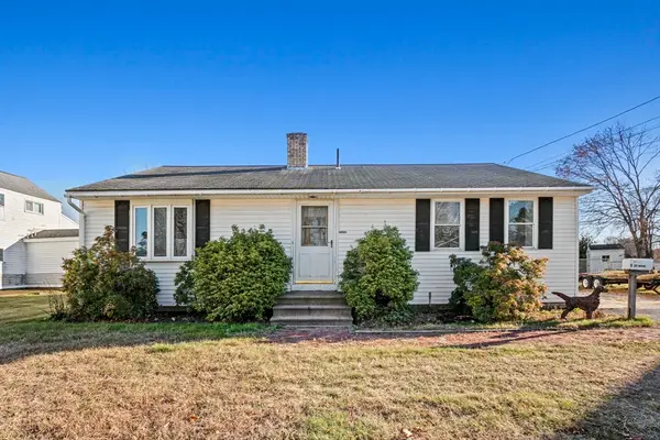 9 Charlton Street, Oxford, MA 01540