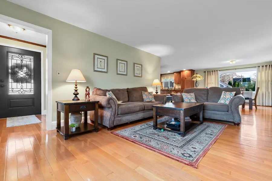 11 Wilson Avenue, Wakefield, MA 01880 - Image #3