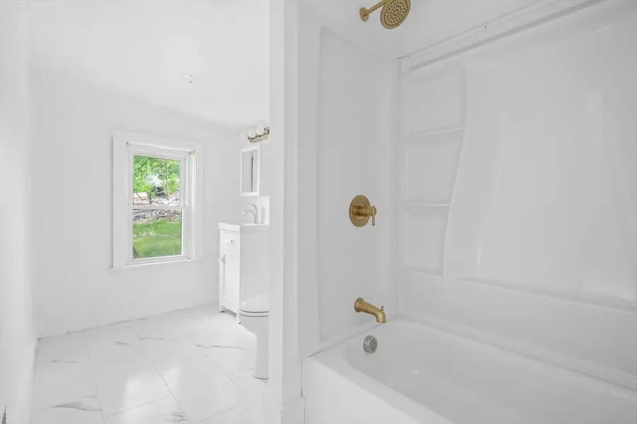 9 Martel St, Fitchburg, MA 01420 - Image #3