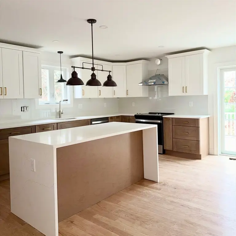 580 Broad St #2, Bridgewater, MA 02324 - Image #2