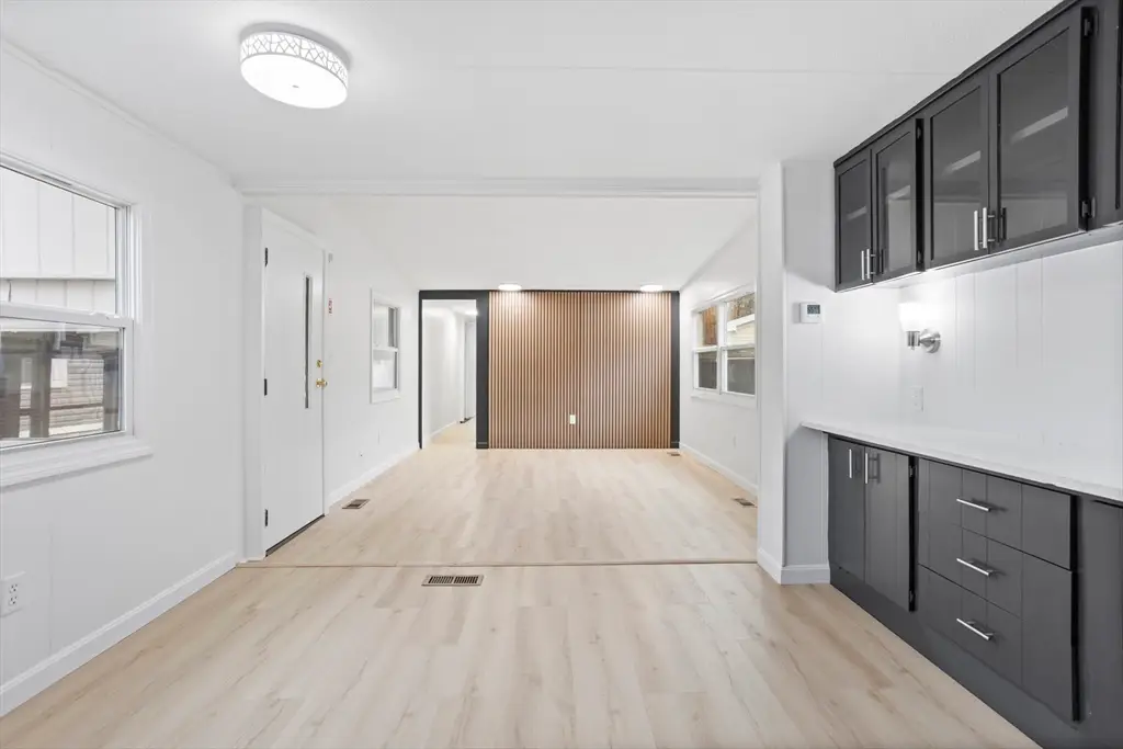 557 Southwest Cutoff #35, Worcester, MA 01607 - Image #1