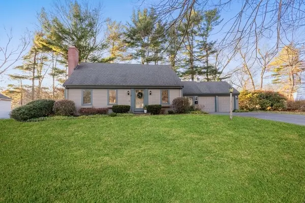 12 Hoover Road, Hingham, MA 02043