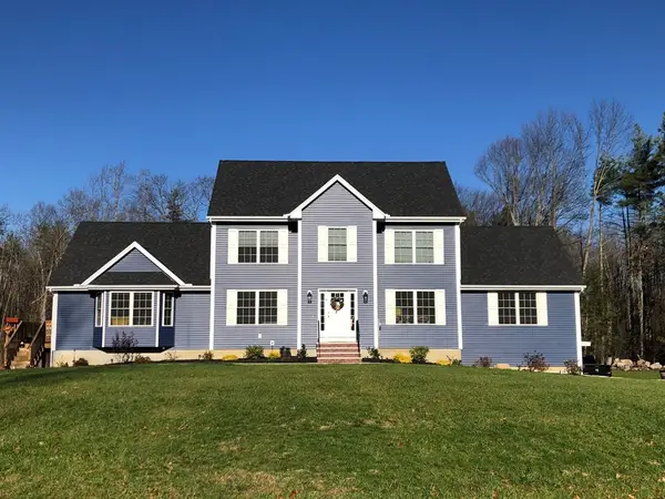 6 Blaisdell Ct, Raymond, NH 03077