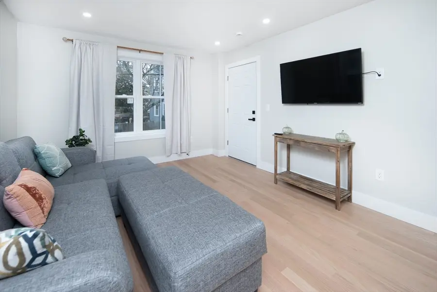 29 Dunford St, Providence, RI 02909 - Image #3