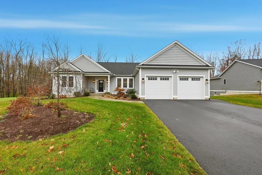 28 Sycamore Cir, Belchertown, MA 01007 - Image #1