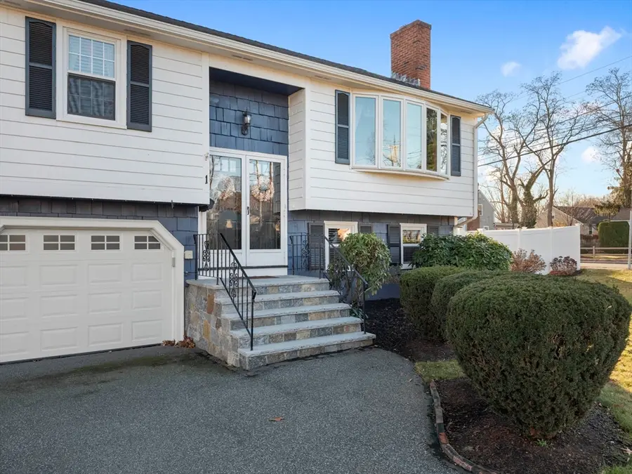 1 Mansfield Dr, Wakefield, MA 01880 - Image #2