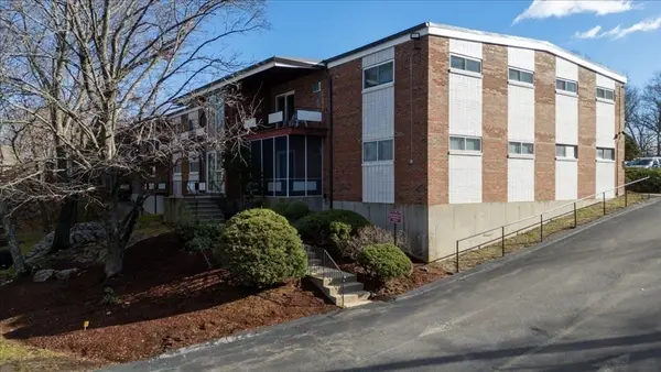 115 Grove St. #11., Boston, MA 02132