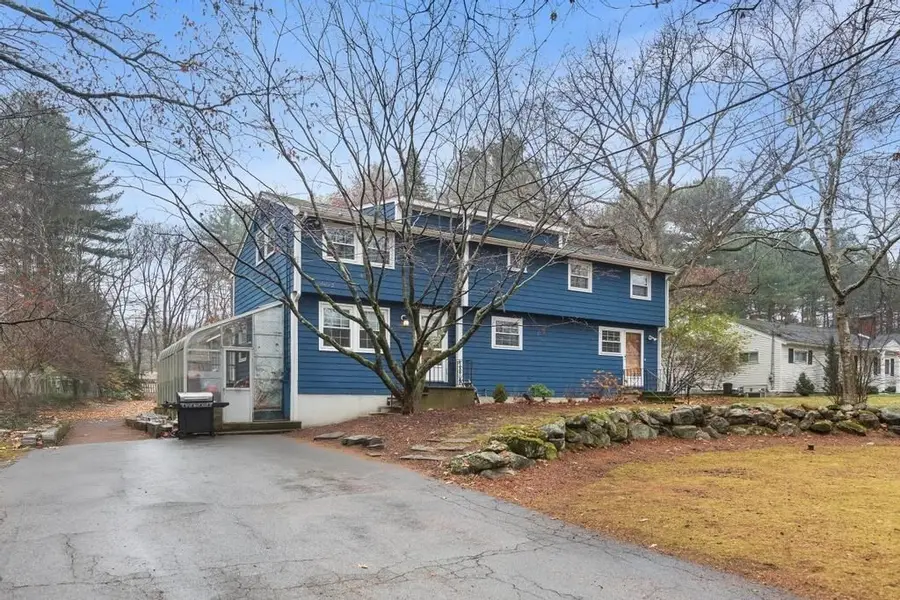 95 Bellflower Rd, Billerica, MA 01821 - Image #2