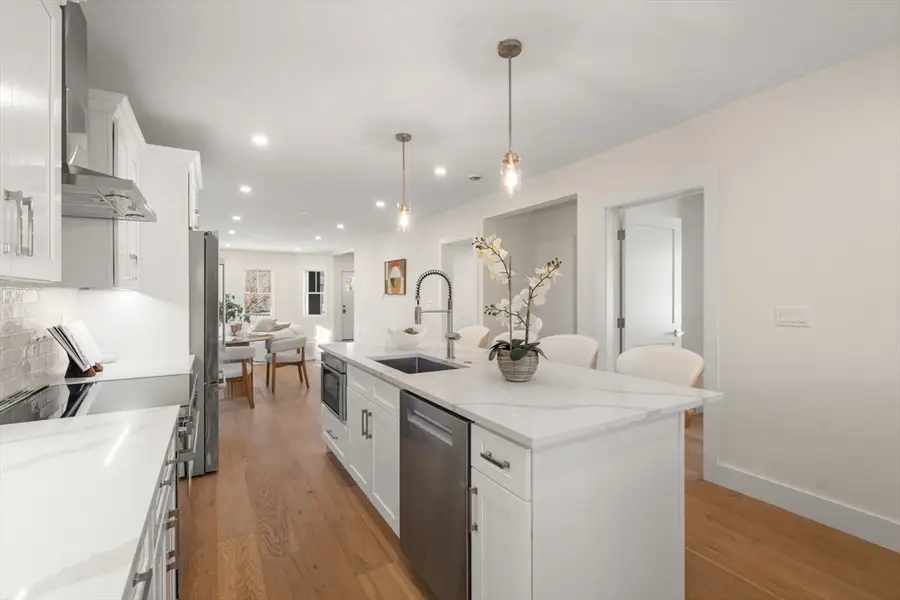 25 Francis St #1, Watertown, MA 02472 - Image #2