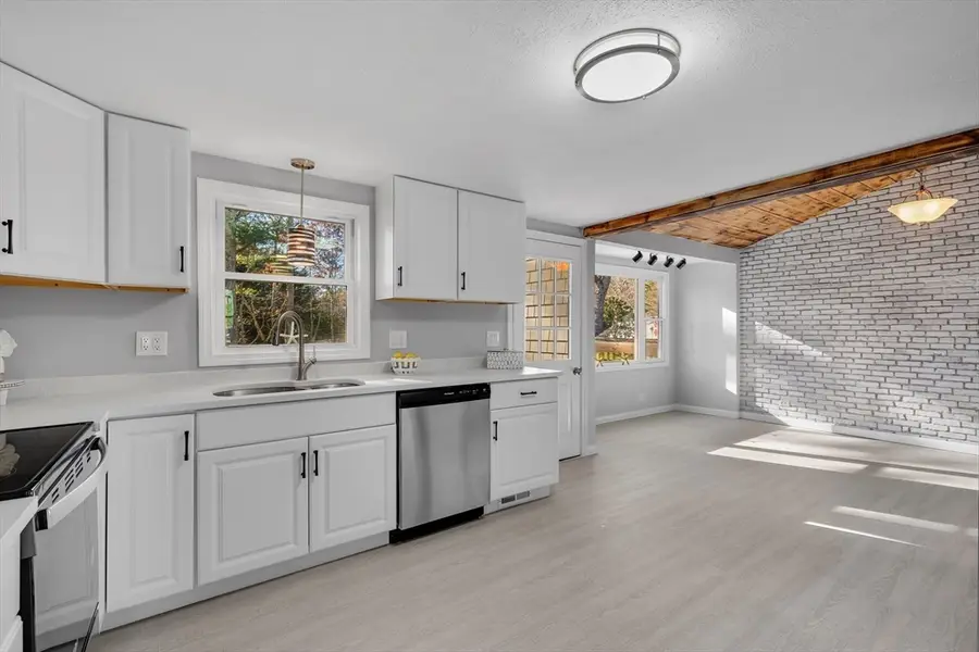 17 Fresh Pond Cir, Plymouth, MA 02360 - Image #3