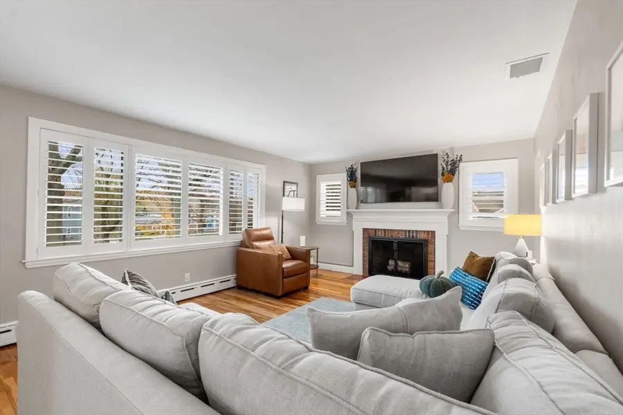 268 Laurel St, Melrose, MA 02176 - Image #3