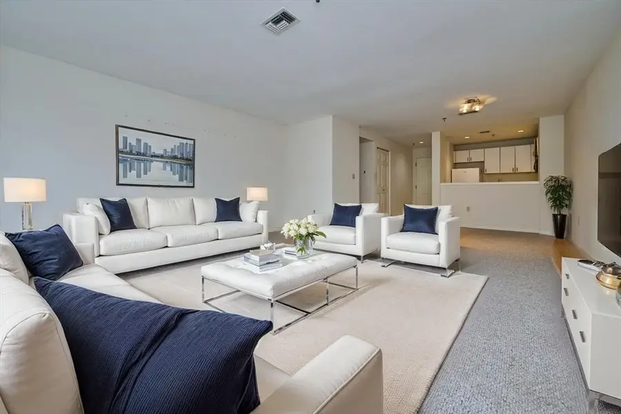 193 Oak St #403, Newton, MA 02464 - Image #2