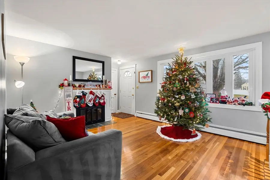 178 Carey Cir, Stoughton, MA 02072 - Image #3