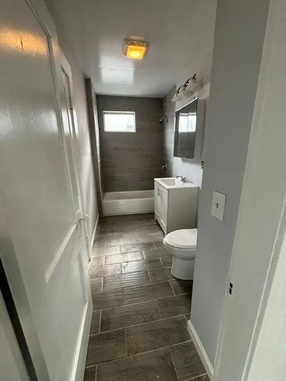 12 Hillside St, Worcester, MA 01610 - Image #2