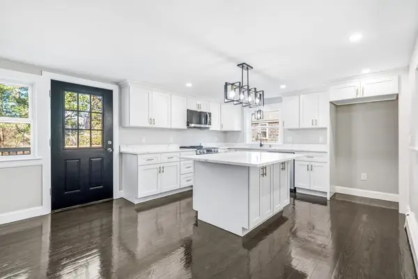 408 Teaticket Hwy, Falmouth, MA 02536