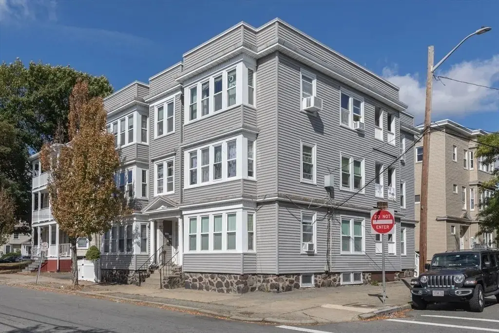 121 Johnson St #3L, Lynn, MA 01902 - Image #1