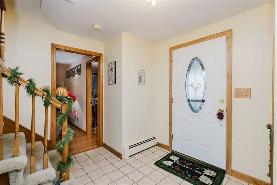 36 Indian Run Rd, Bellingham, MA 02019 - Image #2