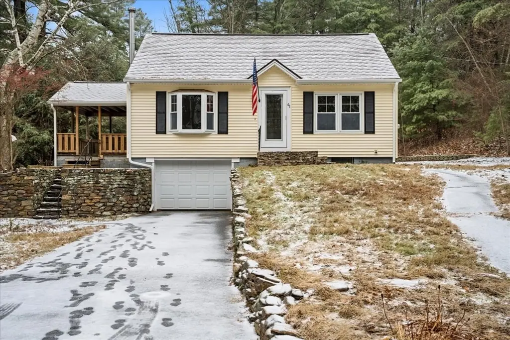 61 Sturbridge Rd, Holland, MA 01521 - Image #1