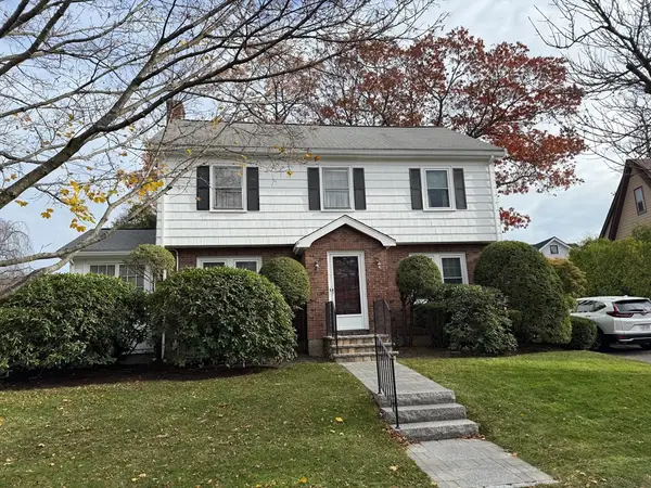 11 Randlett Pk, Newton, MA 02465