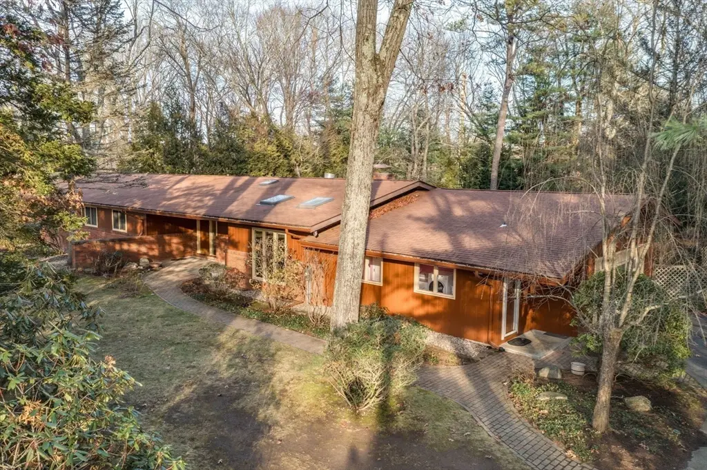 67 Shady Side Dr, Longmeadow, MA 01106 - Image #1