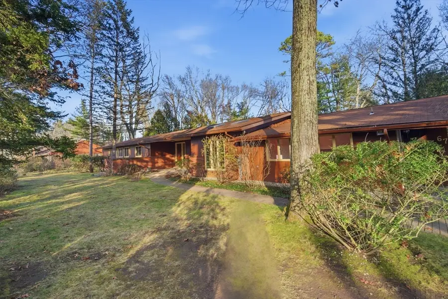 67 Shady Side Dr, Longmeadow, MA 01106 - Image #2