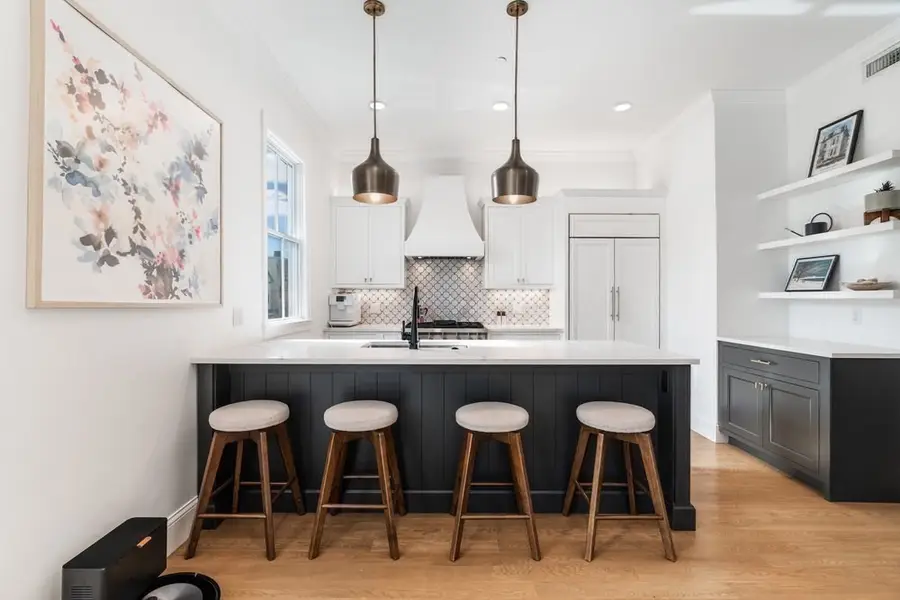 560 E 5th St #2, Boston, MA 02127 - Image #2