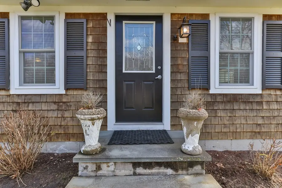 220 Fawcett Ln, Hyannis, MA 02601 - Image #2