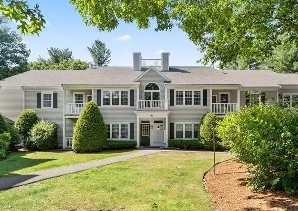 750 Brookside Dr #G, Andover, MA 01810