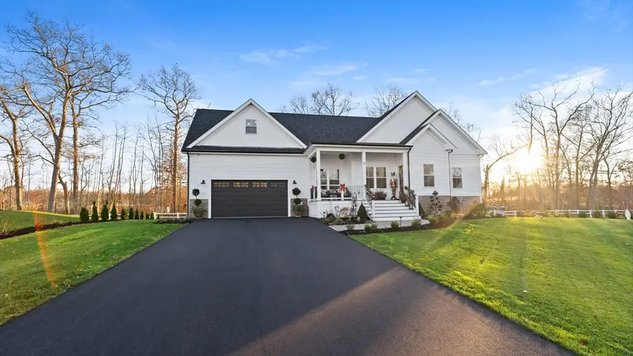 46 Magnolia Dr, Swansea, MA 02777 - Image #3