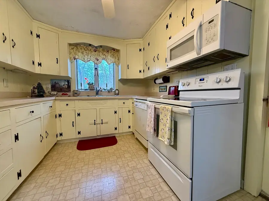 26 Dean Street, Norton, MA 02766 - Image #3