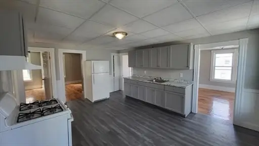 130 University Avenue, Lowell, MA 01854 - Image #2