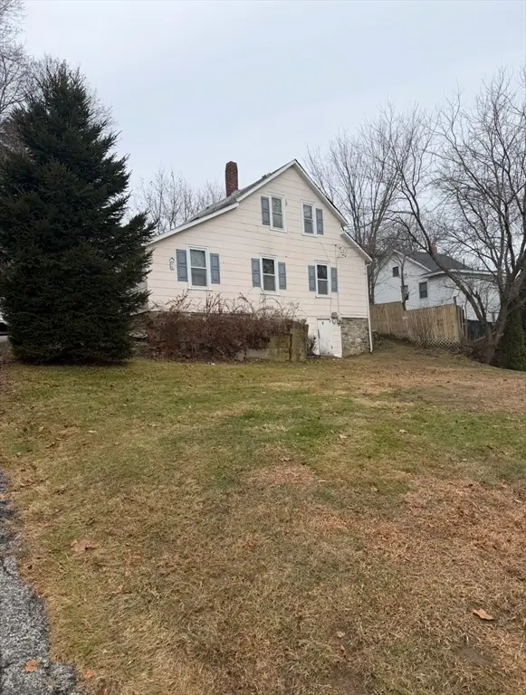 8 Mt Pleasant St, Webster, MA 01570 - Image #1
