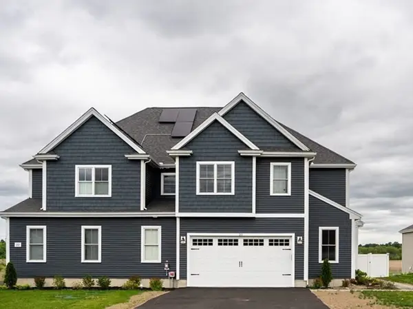 42 Metacomet Road #42, West Bridgewater, MA 02379